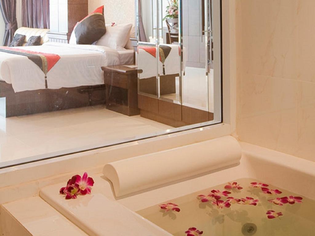 Rayaburi Beach Club Patong Ruang foto