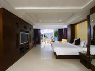 Rayaburi Beach Club Patong Bagian luar foto